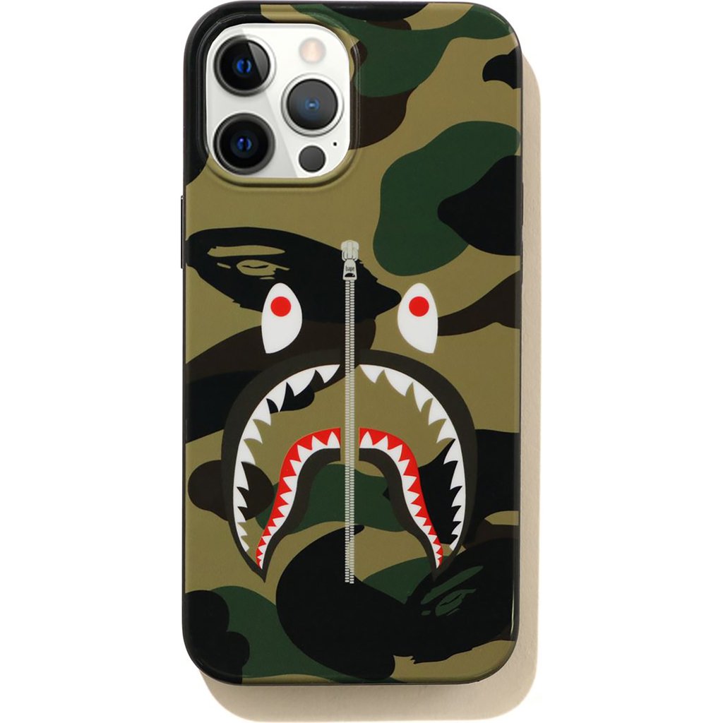Pre-owned Bape  1st Camo Shark Iphone Pro Max Case Green