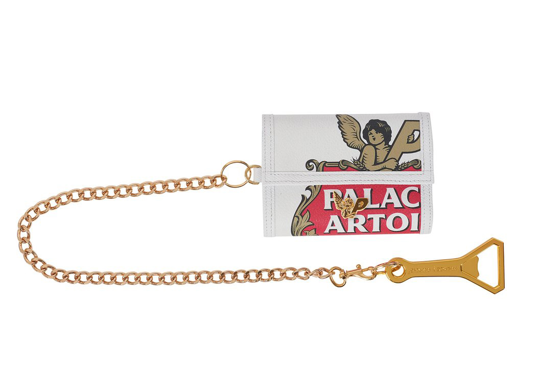 Pre-owned Palace  Stella Artois Chain Wallet Cream